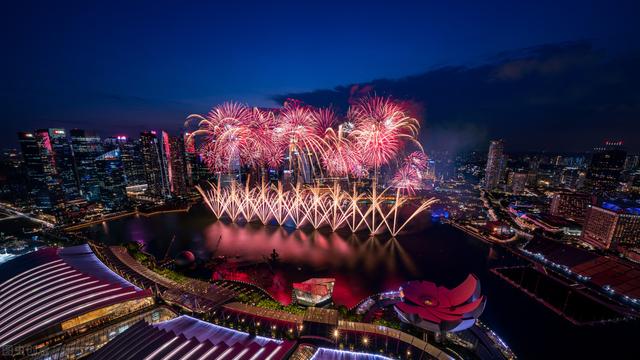 敬伟大祖国！读关于爱国的古诗，国人骄傲又激昂澎湃